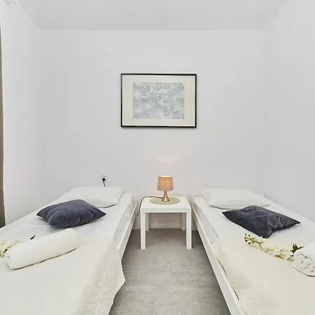 דירה Odrzanska By Renters